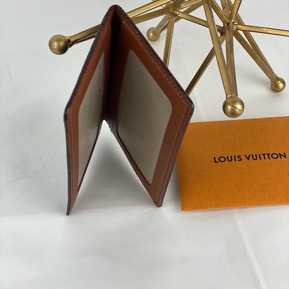 Louis Vuitton ID Holder - Picture 6 of 11
